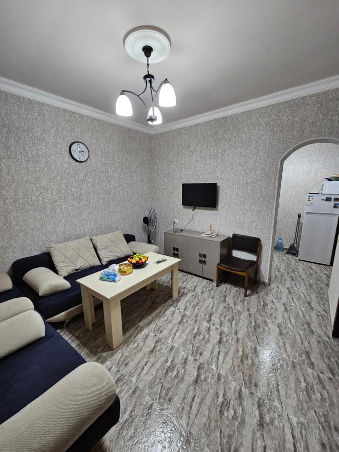 Туристический Дом В Evn Airport Jerevan Buitenkant foto